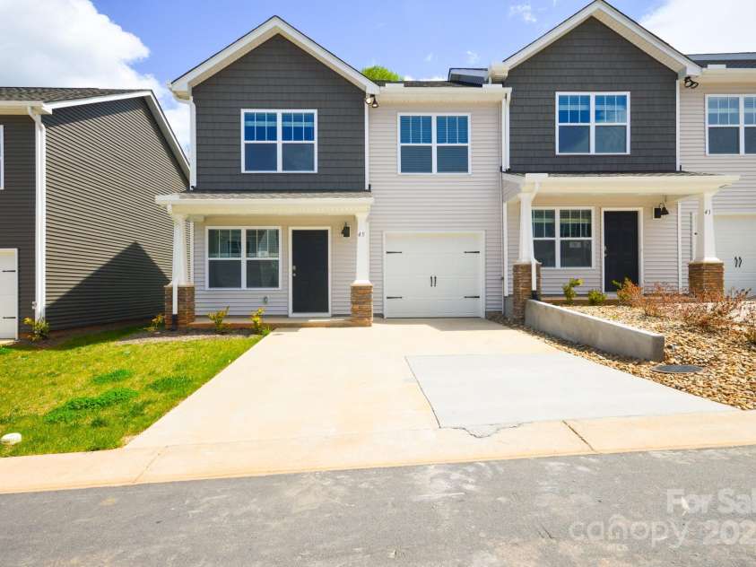 45 Cain Hollow Way, Asheville, NC 28806.  MLS# CAR4269533, YatesRealty ID 18605. 