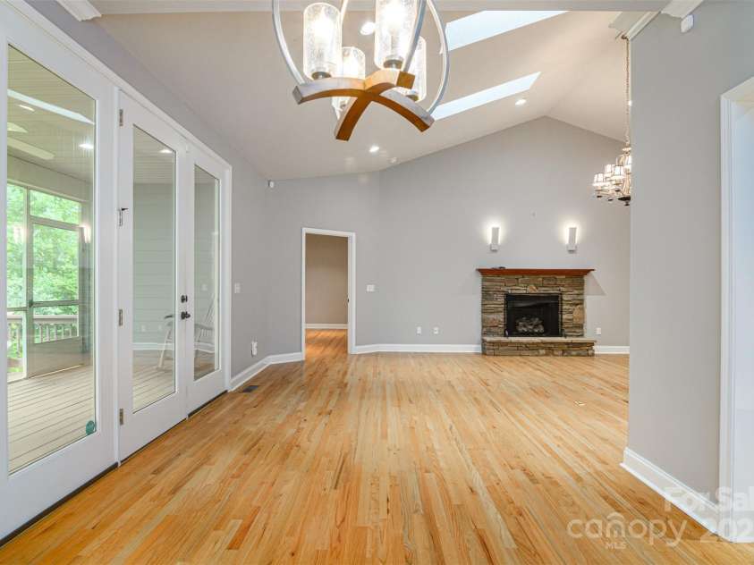 240 Waterside Drive, Hendersonville, NC 28791.  MLS# CAR4268886, YatesRealty ID 18606. 