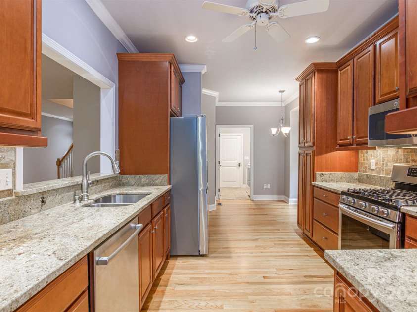 240 Waterside Drive, Hendersonville, NC 28791.  MLS# CAR4268886, YatesRealty ID 18606. 