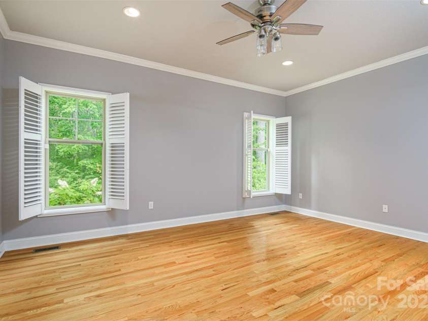 240 Waterside Drive, Hendersonville, NC 28791.  MLS# CAR4268886, YatesRealty ID 18606. 