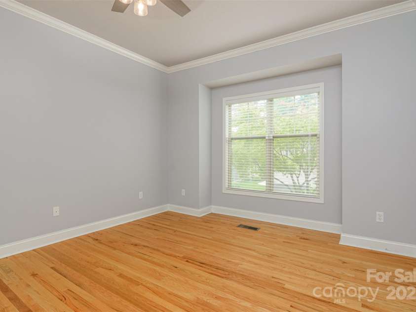 240 Waterside Drive, Hendersonville, NC 28791.  MLS# CAR4268886, YatesRealty ID 18606. 