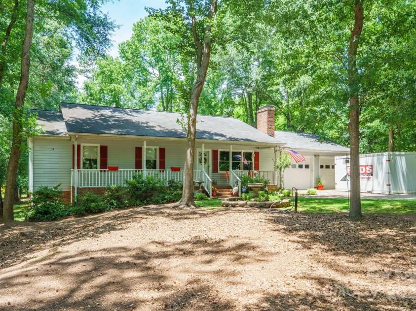 116 April Lane, Dallas, NC 28034.  MLS# CAR4268209, YatesRealty ID 18607. 