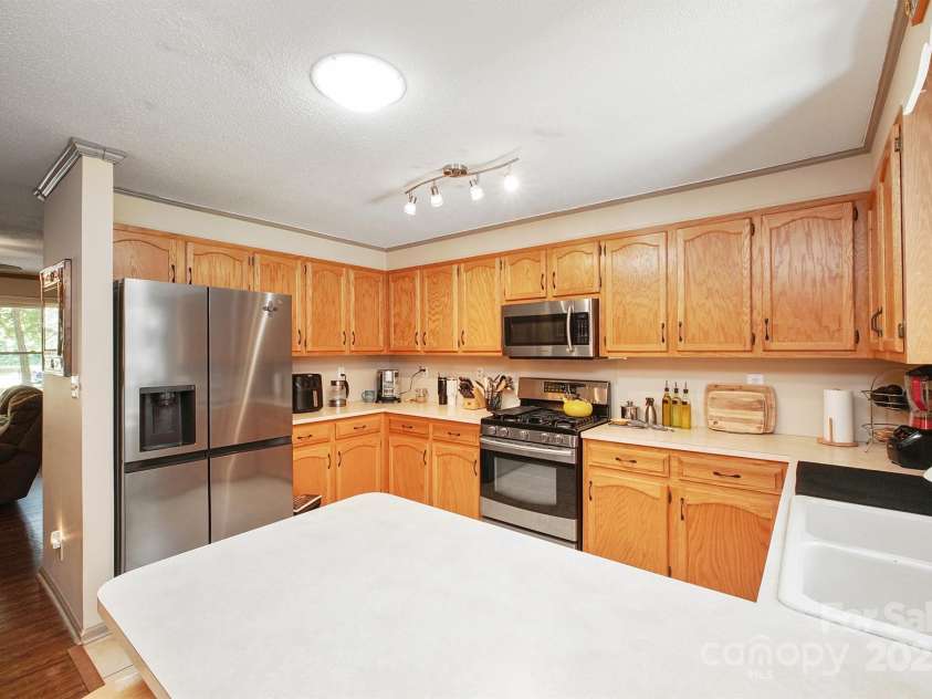 116 April Lane, Dallas, NC 28034.  MLS# CAR4268209, YatesRealty ID 18607. 