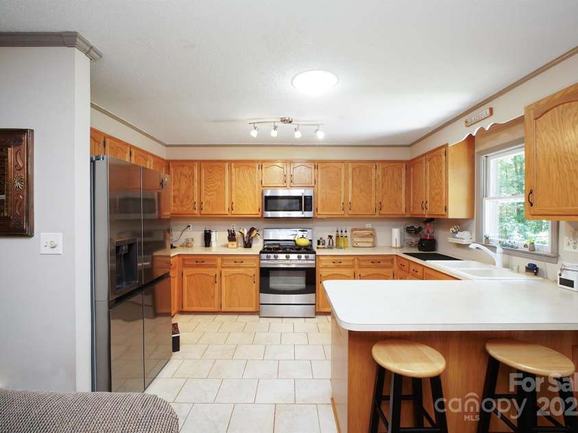 116 April Lane, Dallas, NC 28034.  MLS# CAR4268209, YatesRealty ID 18607. 