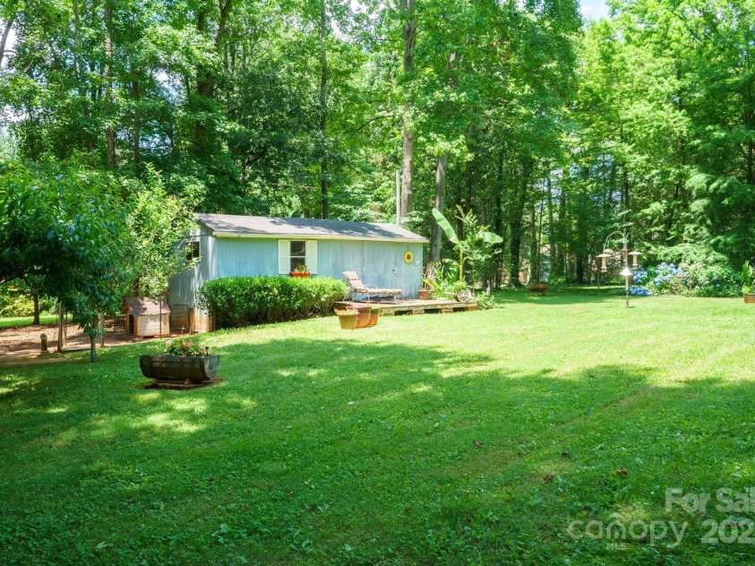 116 April Lane, Dallas, NC 28034.  MLS# CAR4268209, YatesRealty ID 18607. 