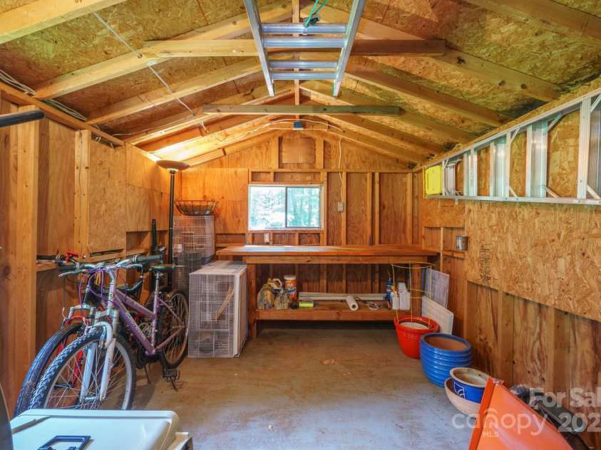 116 April Lane, Dallas, NC 28034.  MLS# CAR4268209, YatesRealty ID 18607. 