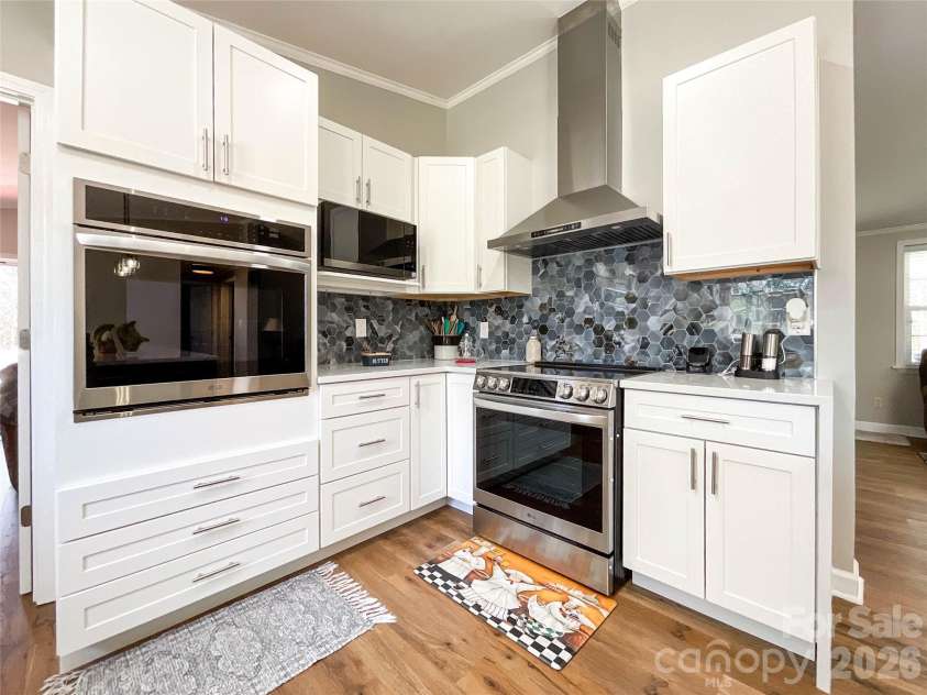 7706 Davis Road, Waxhaw, NC 28173.  MLS# CAR4360751, YatesRealty ID 18608. 