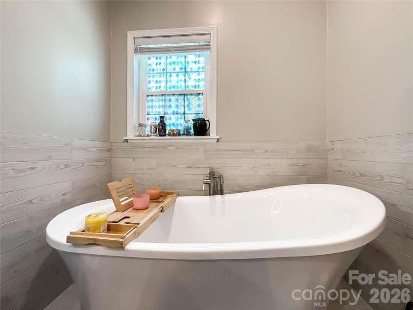 7706 Davis Road, Waxhaw, NC 28173.  MLS# CAR4360751, YatesRealty ID 18608. 