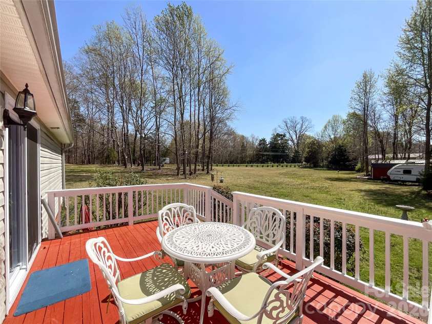 7706 Davis Road, Waxhaw, NC 28173.  MLS# CAR4360751, YatesRealty ID 18608. 