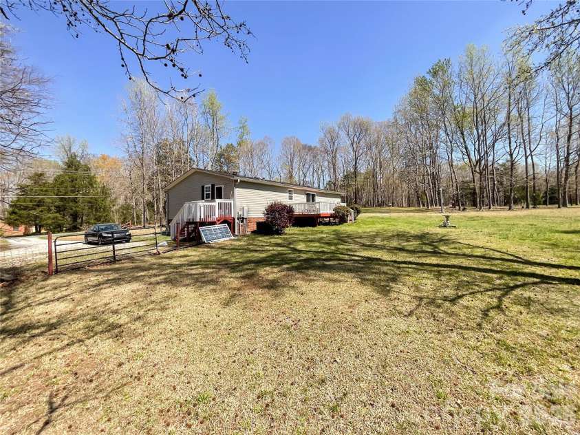 7706 Davis Road, Waxhaw, NC 28173.  MLS# CAR4360751, YatesRealty ID 18608. 