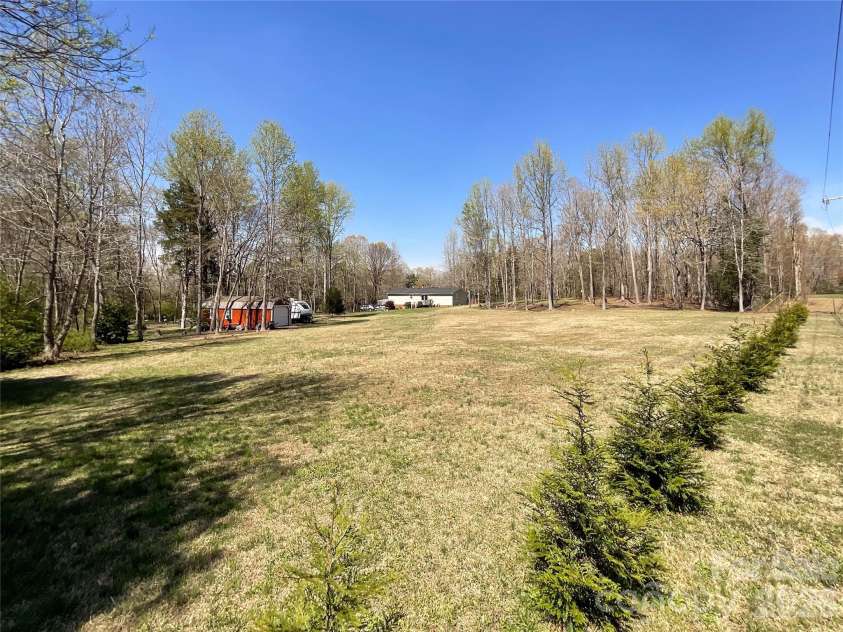 7706 Davis Road, Waxhaw, NC 28173.  MLS# CAR4360751, YatesRealty ID 18608. 