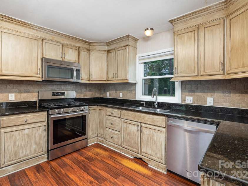 7613 Happy Hollow Drive, Mint Hill, NC 28227.  MLS# CAR4269589, YatesRealty ID 18609. 