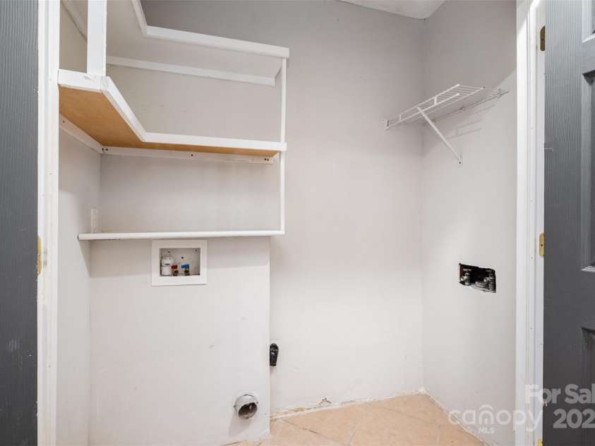 7613 Happy Hollow Drive, Mint Hill, NC 28227.  MLS# CAR4269589, YatesRealty ID 18609. 