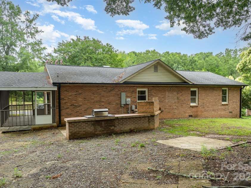 7613 Happy Hollow Drive, Mint Hill, NC 28227.  MLS# CAR4269589, YatesRealty ID 18609. 