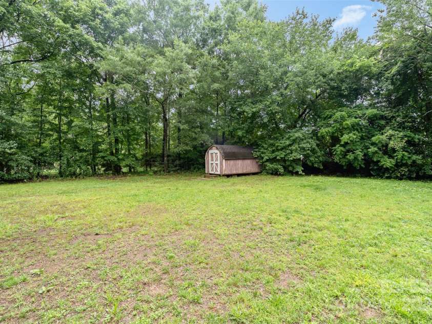 7613 Happy Hollow Drive, Mint Hill, NC 28227.  MLS# CAR4269589, YatesRealty ID 18609. 