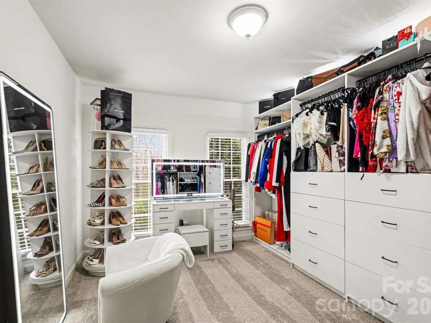 123 Old Bell Road, Charlotte, NC 28270.  MLS# CAR4404093, YatesRealty ID 18610. 3rd BR currently being used as a full walk-in closet - can be removed upon request.