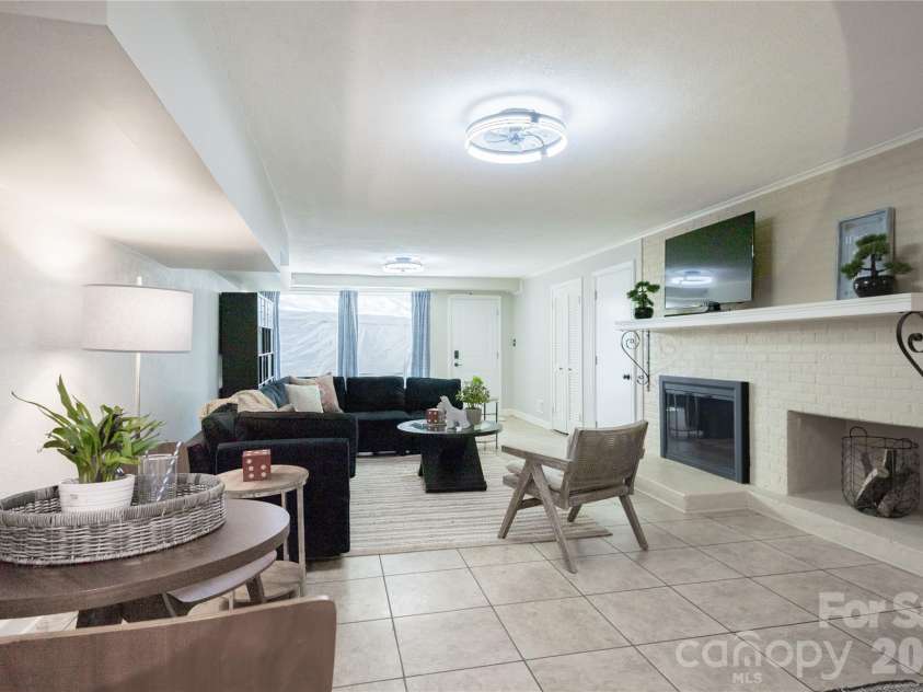 123 Old Bell Road, Charlotte, NC 28270.  MLS# CAR4404093, YatesRealty ID 18610. 
