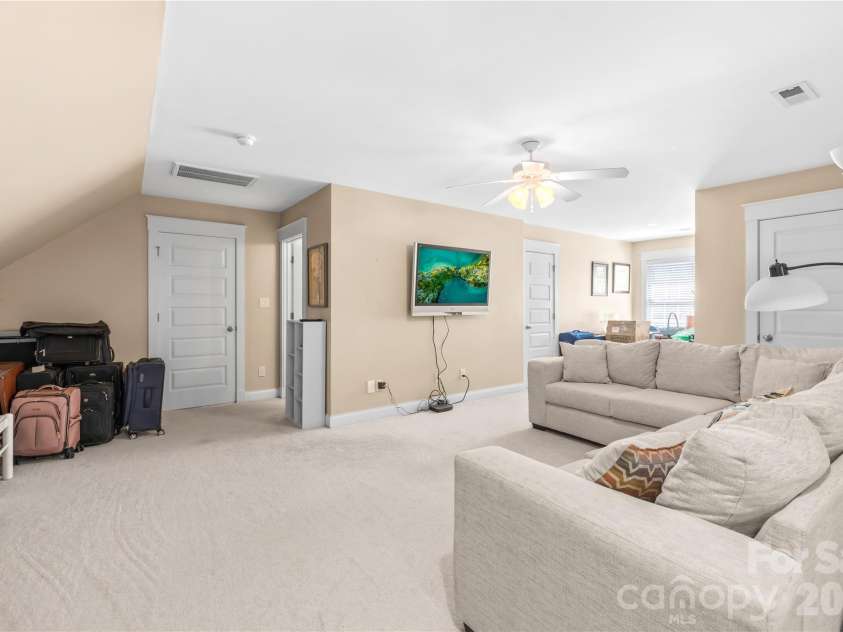 3331 Keady Mill Loop, Kannapolis, NC 28081.  MLS# CAR4374436, YatesRealty ID 18611. 