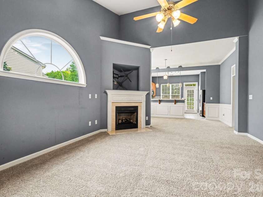 6005 Pale Moss Lane, Charlotte, NC 28269.  MLS# CAR4370980, YatesRealty ID 18613. 