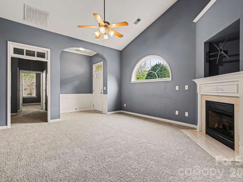 6005 Pale Moss Lane, Charlotte, NC 28269.  MLS# CAR4370980, YatesRealty ID 18613. 