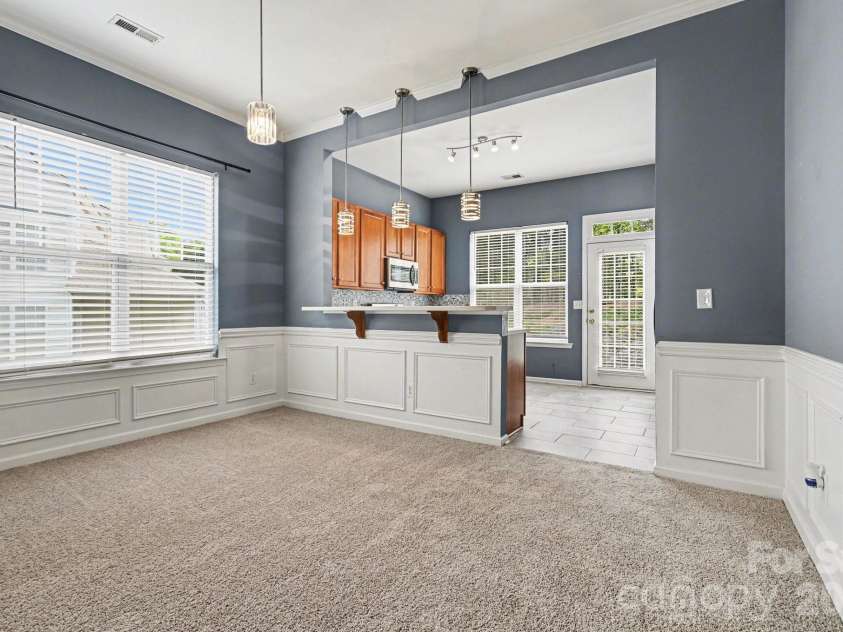 6005 Pale Moss Lane, Charlotte, NC 28269.  MLS# CAR4370980, YatesRealty ID 18613. 