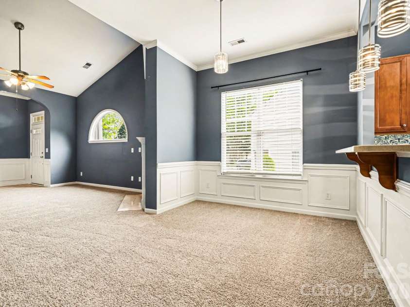 6005 Pale Moss Lane, Charlotte, NC 28269.  MLS# CAR4370980, YatesRealty ID 18613. 