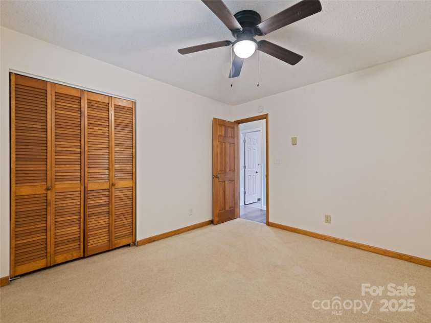 848 Eagles Ridge Road, Sylva, NC 28779.  MLS# CAR4269693, YatesRealty ID 18613. 