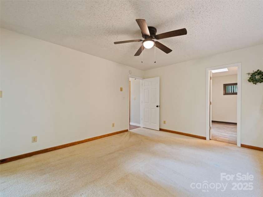 848 Eagles Ridge Road, Sylva, NC 28779.  MLS# CAR4269693, YatesRealty ID 18613. 