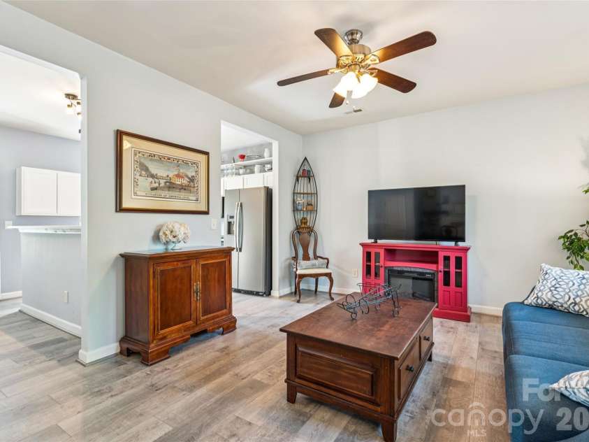 19311 Courtney Jae Lane, Cornelius, NC 28031.  MLS# CAR4371372, YatesRealty ID 18614. 