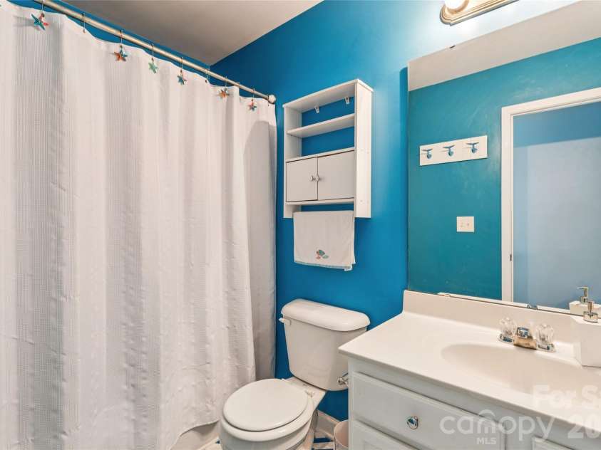 19311 Courtney Jae Lane, Cornelius, NC 28031.  MLS# CAR4371372, YatesRealty ID 18614. 