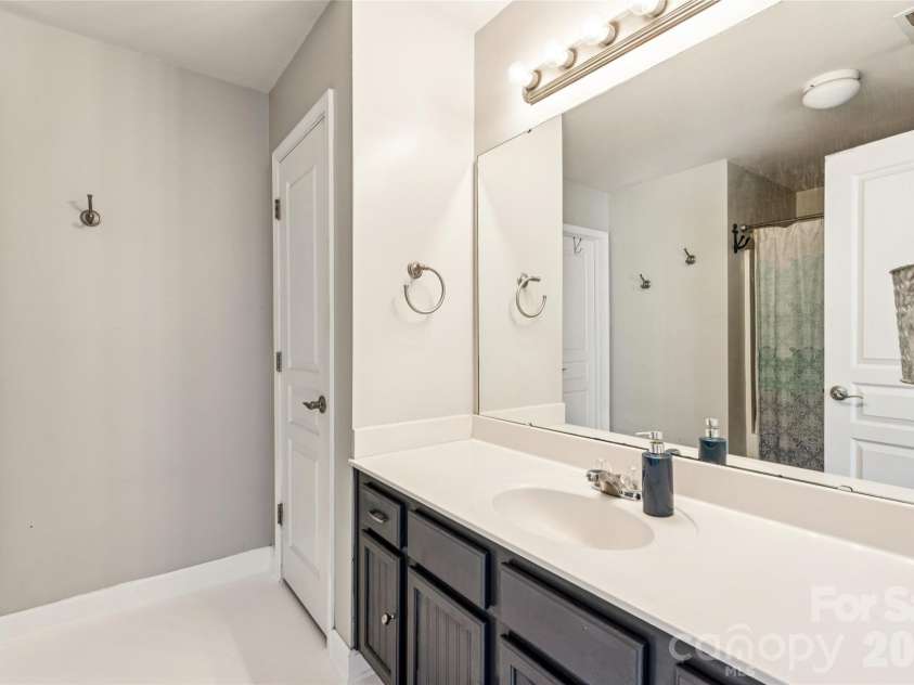 19311 Courtney Jae Lane, Cornelius, NC 28031.  MLS# CAR4371372, YatesRealty ID 18614. 