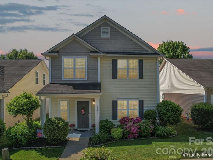 19311 Courtney Jae Lane, Cornelius, NC 28031.  MLS# CAR4371372, YatesRealty ID 18614. 