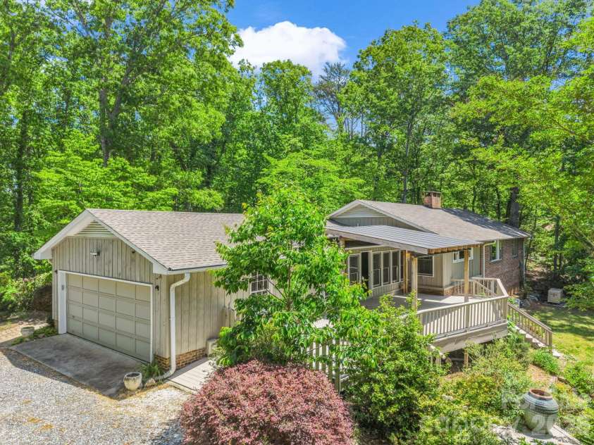 7 Hearthstone Lane, Landrum, SC 29356.  MLS# CAR4376609, YatesRealty ID 18615. 