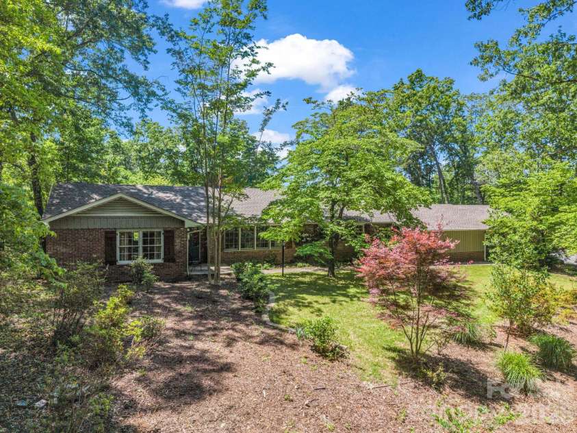 7 Hearthstone Lane, Landrum, SC 29356.  MLS# CAR4376609, YatesRealty ID 18615. 
