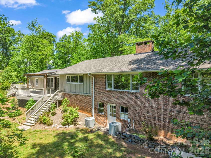 7 Hearthstone Lane, Landrum, SC 29356.  MLS# CAR4376609, YatesRealty ID 18615. 