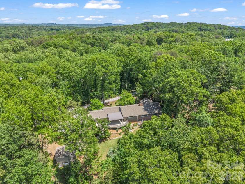 7 Hearthstone Lane, Landrum, SC 29356.  MLS# CAR4376609, YatesRealty ID 18615. 