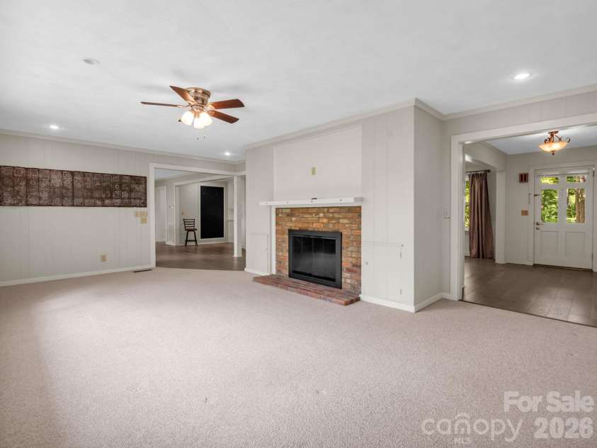 7 Hearthstone Lane, Landrum, SC 29356.  MLS# CAR4376609, YatesRealty ID 18615. 