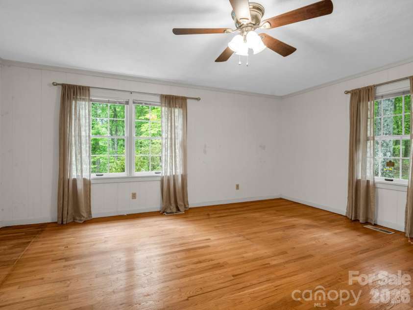 7 Hearthstone Lane, Landrum, SC 29356.  MLS# CAR4376609, YatesRealty ID 18615. 