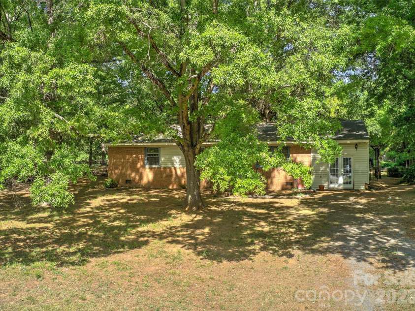 2513 Carroll Street, Monroe, NC 28110.  MLS# CAR4372651, YatesRealty ID 18616. 
