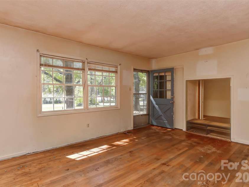 2513 Carroll Street, Monroe, NC 28110.  MLS# CAR4372651, YatesRealty ID 18616. 