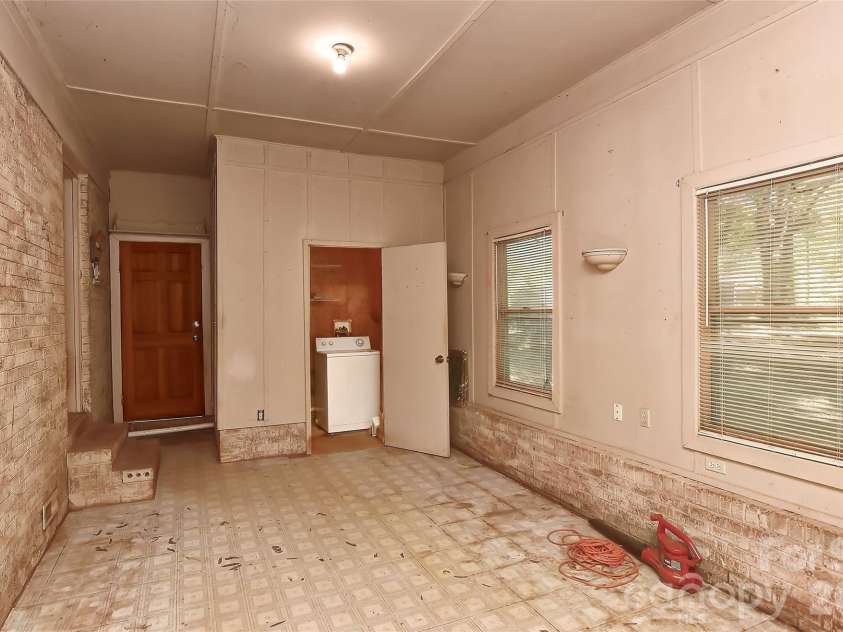 2513 Carroll Street, Monroe, NC 28110.  MLS# CAR4372651, YatesRealty ID 18616. 
