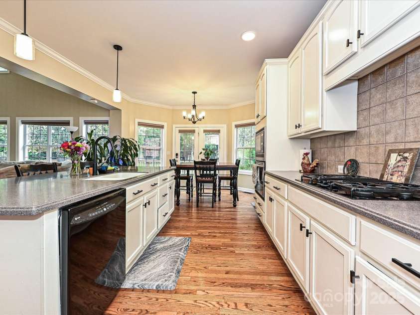 410 Deer Brush Lane, Waxhaw, NC 28173.  MLS# CAR4258859, YatesRealty ID 18616. 