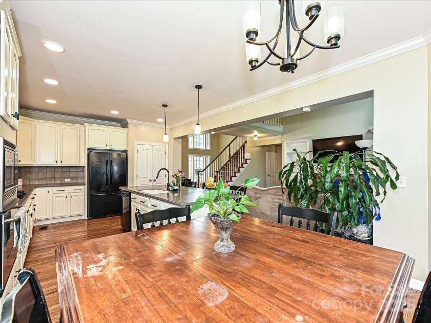 410 Deer Brush Lane, Waxhaw, NC 28173.  MLS# CAR4258859, YatesRealty ID 18616. 