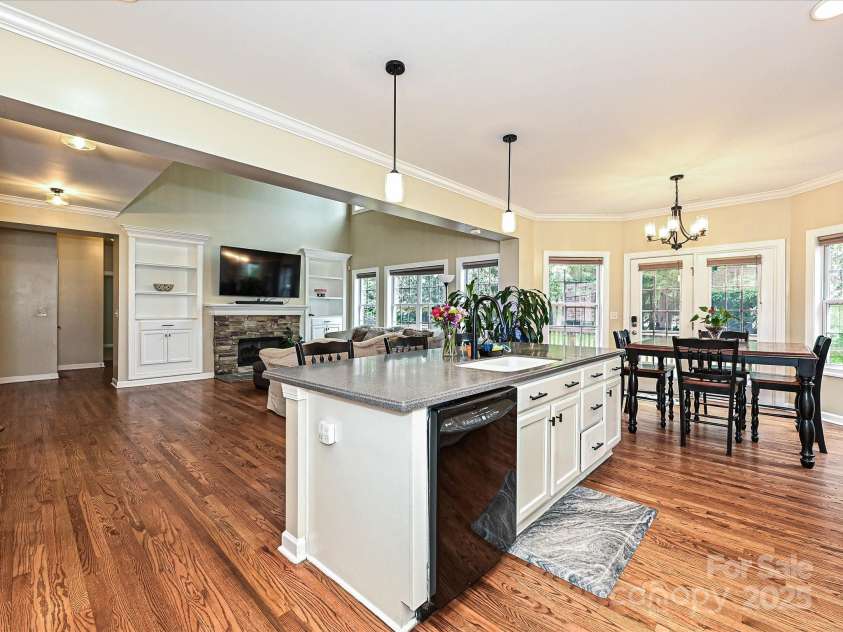 410 Deer Brush Lane, Waxhaw, NC 28173.  MLS# CAR4258859, YatesRealty ID 18616. 
