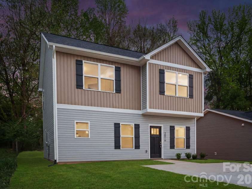 2016 Juniper Drive, Charlotte, NC 28269.  MLS# CAR4371291, YatesRealty ID 18617. Representation