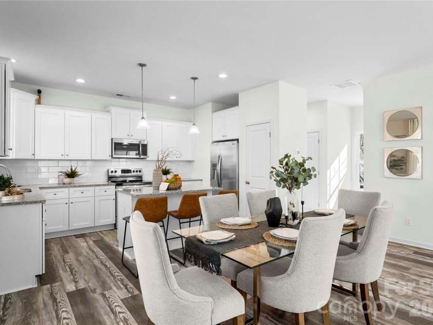 2016 Juniper Drive, Charlotte, NC 28269.  MLS# CAR4371291, YatesRealty ID 18617. Representation