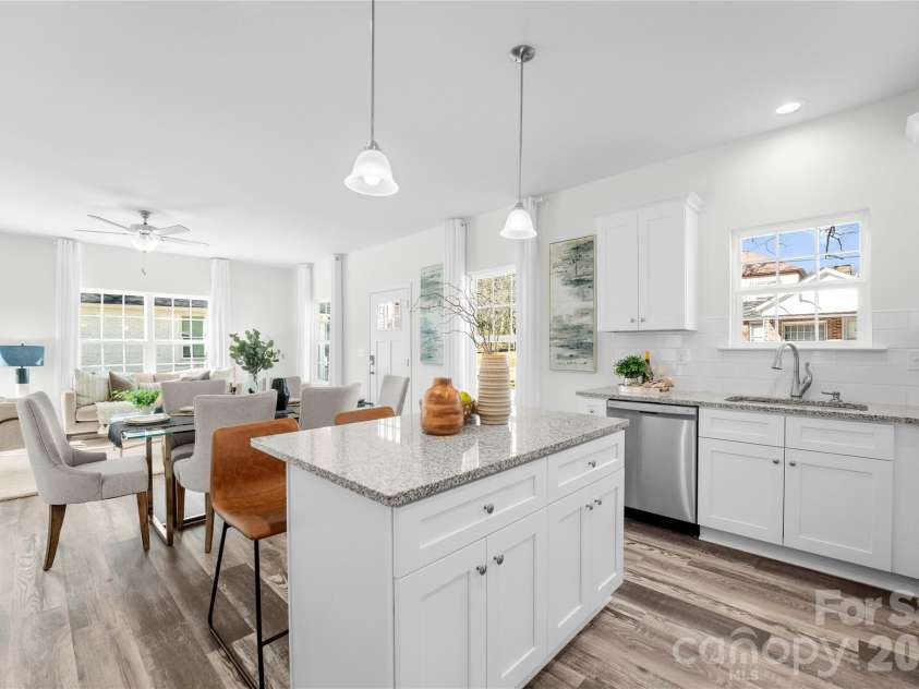 2016 Juniper Drive, Charlotte, NC 28269.  MLS# CAR4371291, YatesRealty ID 18617. Representation