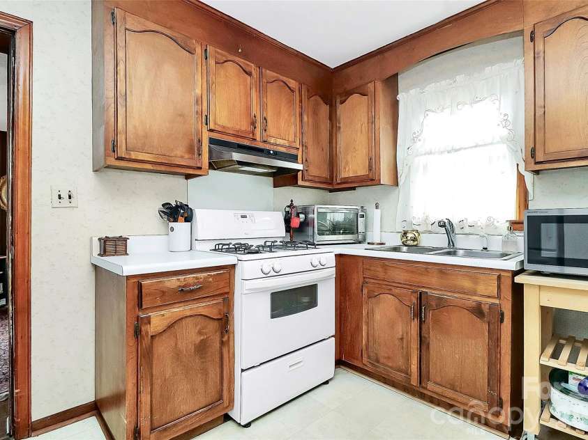 326 Alexander Street, Mount Holly, NC 28120.  MLS# CAR4346417, YatesRealty ID 1862. 