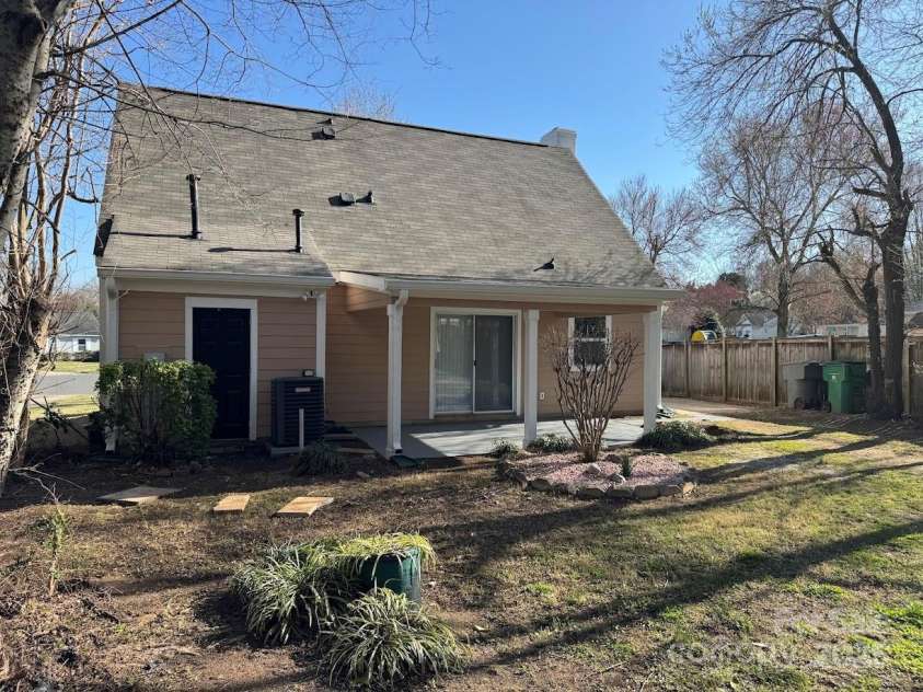 7310 Yorkville Court, Charlotte, NC 28273.  MLS# CAR4232395, YatesRealty ID 1862. Backyard