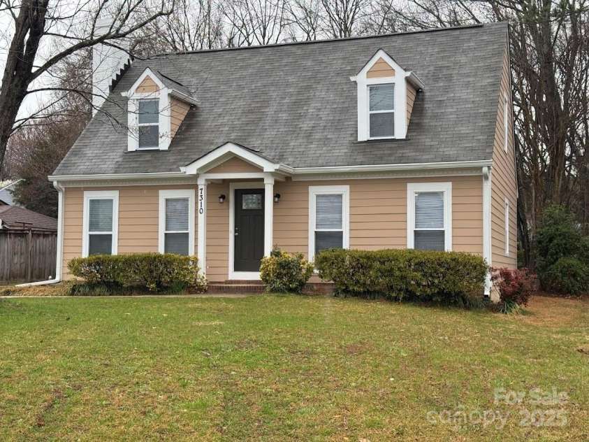7310 Yorkville Court, Charlotte, NC 28273.  MLS# CAR4232395, YatesRealty ID 1862. Main Entrance